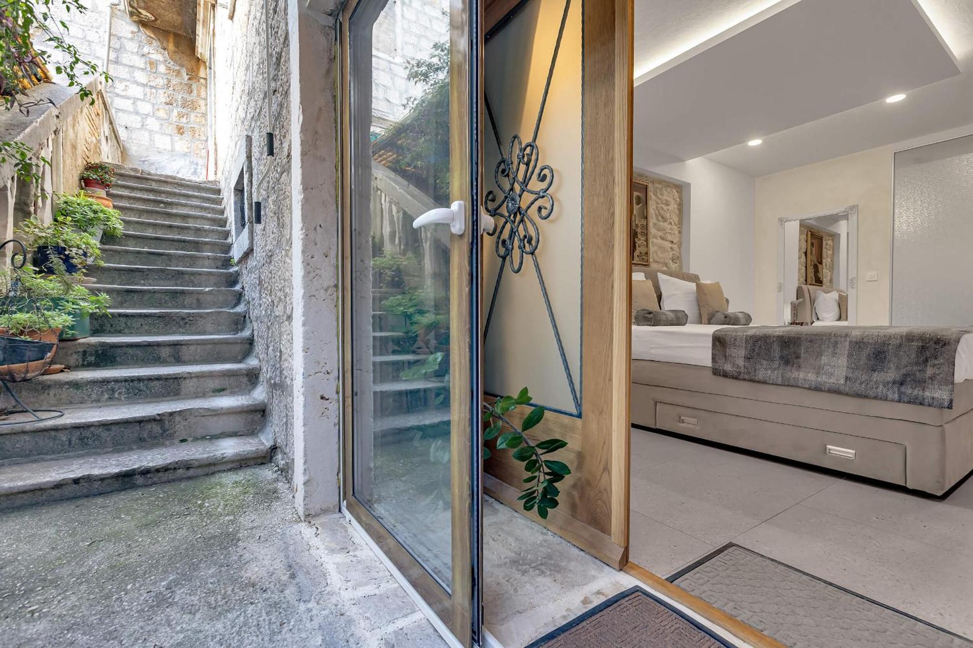 Luxury Rooms Palace B&B Makarska Exterior foto