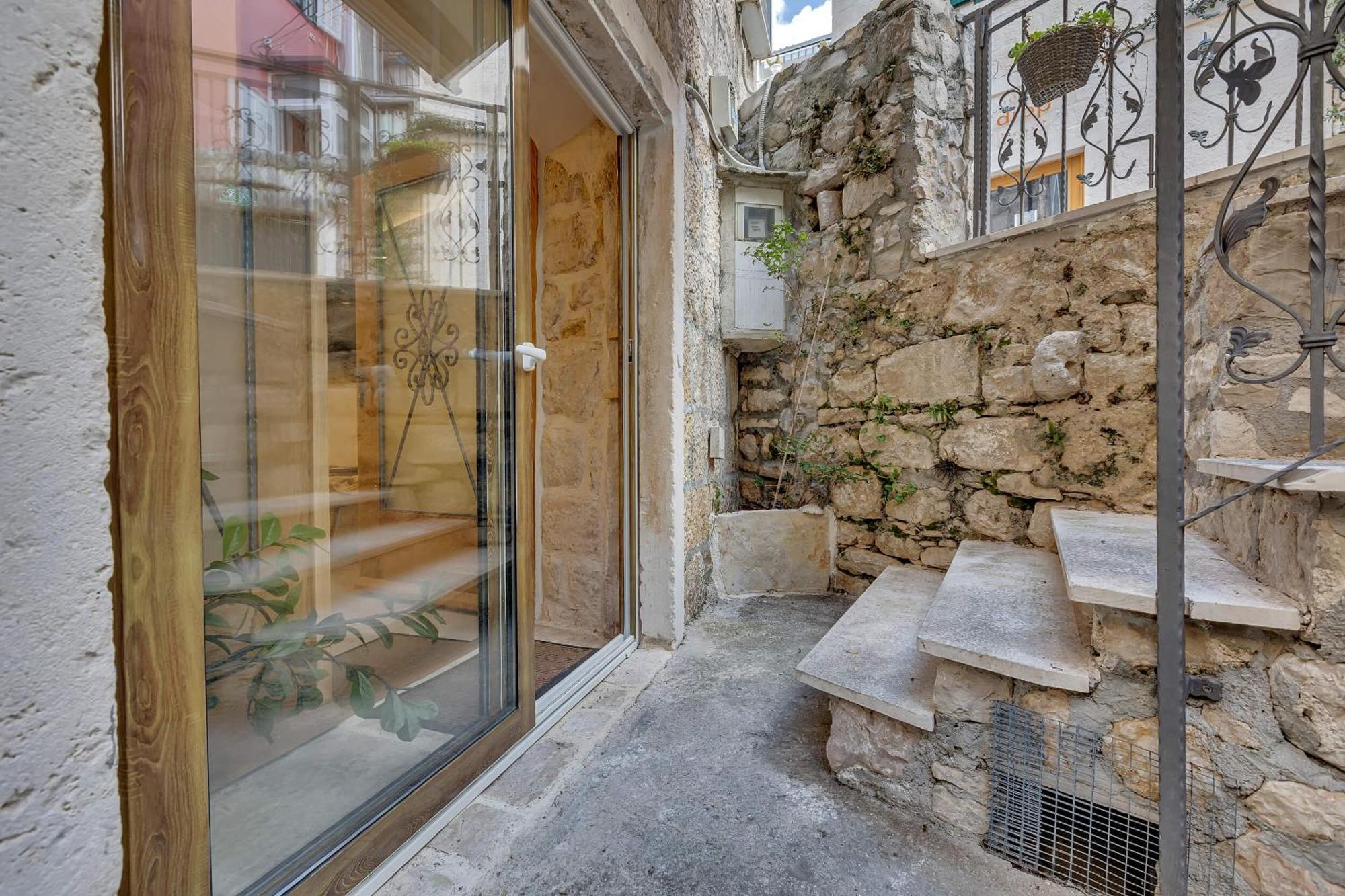 Luxury Rooms Palace B&B Makarska Exterior foto