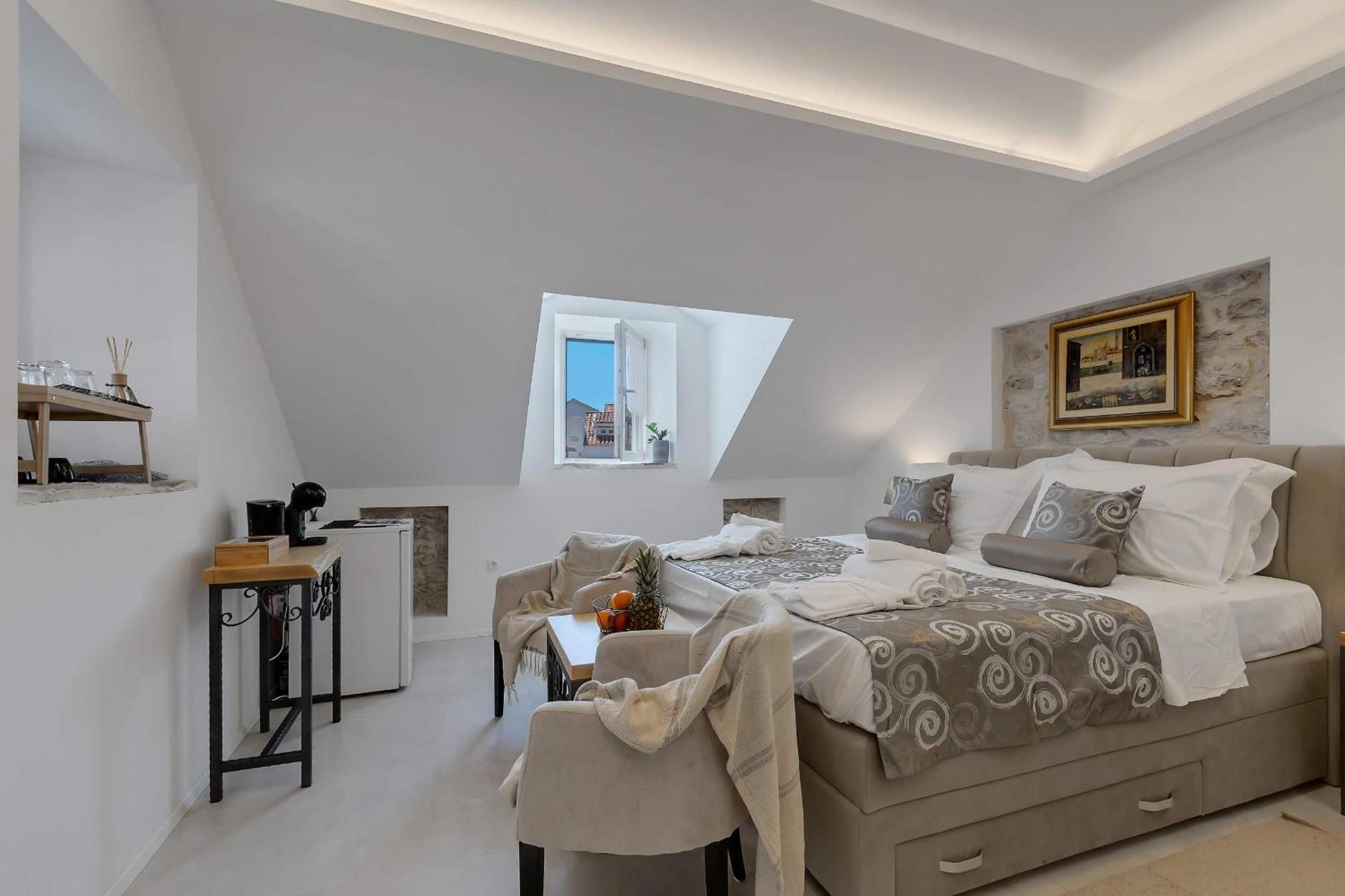 Luxury Rooms Palace B&B Makarska Exterior foto