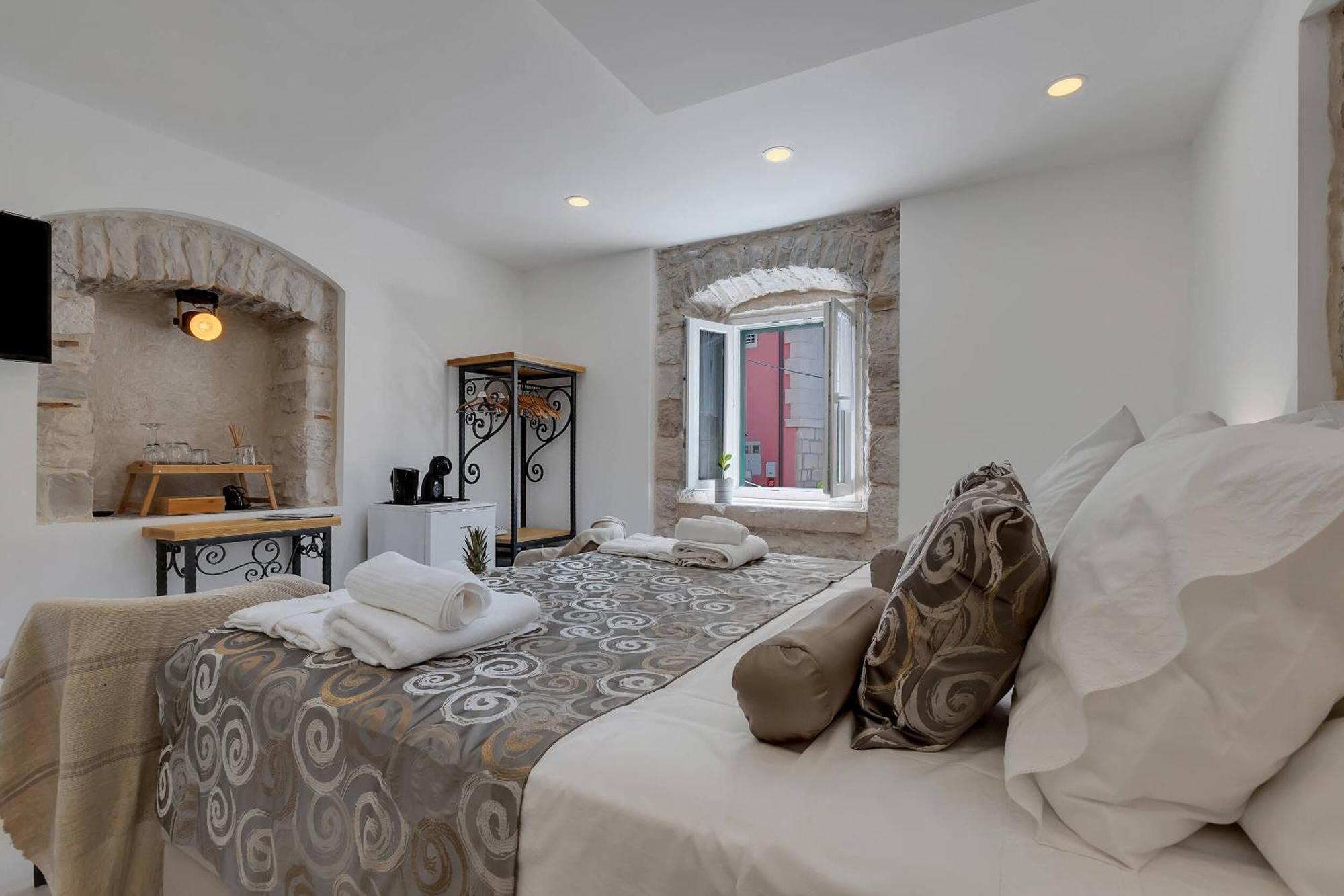 Luxury Rooms Palace B&B Makarska Exterior foto