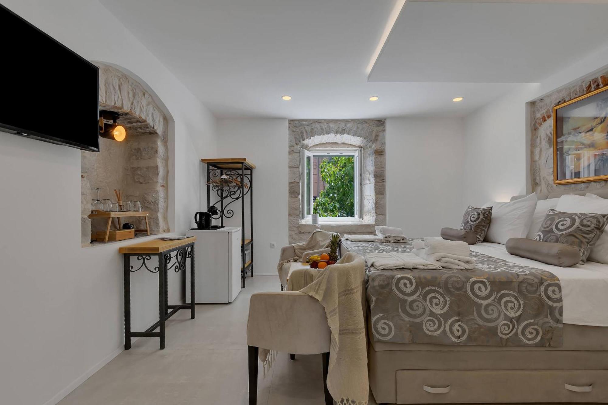 Luxury Rooms Palace B&B Makarska Exterior foto